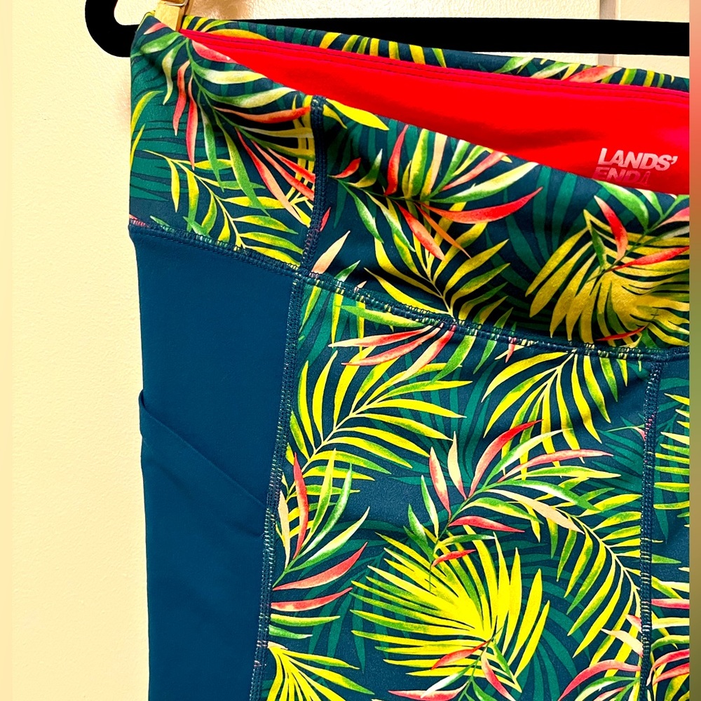 Tropical Workout Set! Top and leggings 🌺 - Picture 8 of 9